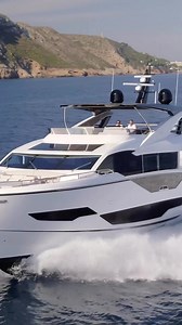 Experience the epitome of outdoor luxury with the Sunseeker 90 Ocean. ⚓⚡🌞 @sunseeker_int . . . . . #sunseekeryacht #oceanescape #outdoorluxury #yachtlife #luxuryliving #oceanexperience #yachtlife #yachtparty #islandhopping #oceanviews #charteryacht #yachtdestination #yachtdesign | Gulet Yacht Fleet