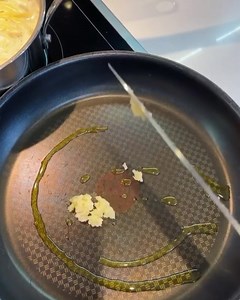 Creamy salmon and asparagus pasta 😍 thebodycoach.com | The Body Coach