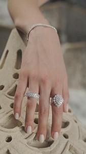 25 reactions | The magic of a fairy tale is that beauty can bloom...