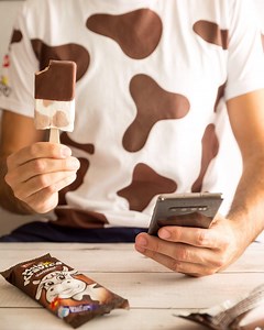 69K views · 433 reactions | Kada osvojiš Moja Kravica majicu, nastavi da uživaš u omiljenom sladoledu i da igraš igricu, jer te čeka još jedan poklon! Za popunjen Sladolend dobijaš kutiju Frikom sladoleda! ;) | Frikom | Facebook