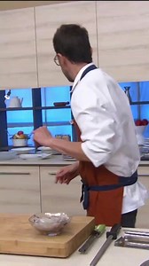 Como limpiar los chipirones paso a paso 🐙 Esta semana hemos aprendido a hacerlo en La pera limonera Riquísimos los chipirones cocinados de cualquier manera 😋 ¡Sigue al programa en sus redes sociales y no te pierdas ninguna receta! ⏯️ https://alacarta.aragontelevision.es/programas/la-pera-limonera/cazuela-de-calamares-con-patatas-18102023-1003 #chipirón #calamares #recetasdechipirones #chipirones #recetascaseras #comidasana #sanoyrico #comidasencilla #recetasfaciles | Aragón TV