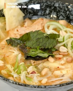 13K views · 113 reactions | Về Mỹ Tho mà không thưởng thức một tô hủ tiếu sa tế thì tiếc - Dzoãn Cẩm Vân --- © Bản quyền của video này thuộc về Dzoãn Cẩm Vân & Dien Quan Network. © The copyright of this video belongs to Dzoãn Cẩm Vân & Dien Quan Network. #dienquannetwork #dzoancamvan #dienquanfood | DIEN QUAN Food & Lifestyle - Ẩm thực | Facebook