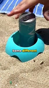 23K views · 295 reactions | These cup holders twist into the sand to store your drinks! ️磻#beach #beachgadgets #sandcupholders #cupholders #gadgets #amazon #amazonfinds | Freakin' Reviews | Facebook