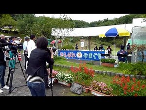 地元選手を狙う報道カメラマン（新潟国体クレー射撃）