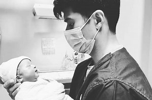 LOOK: JC de Vera introduces second daughter Laura | ABS-CBN Entertainment