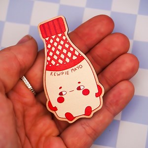 Niedlicher Kewpie Mayo Condiment Pin aus Holz - Etsy.de