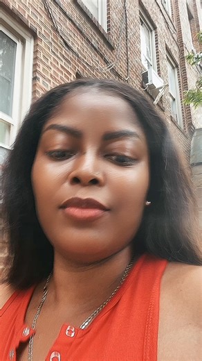 Yap pale map regle kozem 😘map damou ak neg mwen 🙌🏽💃🏻 | Empress Bee Beauty Collection