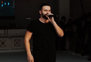 Pas deklaratave të forta, Flor Mumajesi publikon këngën e re