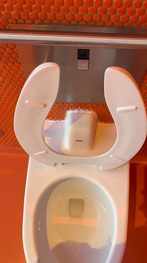 118K views · 836 reactions | If you’ve gotta piss inside, this is the spot to do it. | Scenic Pisses | Facebook