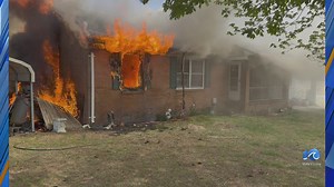 Windsor and Isle of Wight fire crews battle and extinguish Wood Duck Drive fire