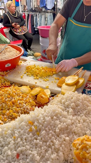 11K views · 48 reactions | Así preparan los gazpachos tradicionales de Morelia #gazpacho #viral #parati #tendencia #fruits | Punto Garnachero | Facebook