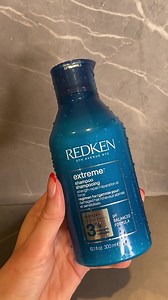 Hauraiden ja vaurioituneiden hiusten pelastus: Redken Extreme ‍♀️ Sarjan tehokkaat ainesosat vahvistavat ja korjaavat hiuksia juuresta latvaan jättäen hiuksesi vahvoiksi ja elinvoimaisiksi. ‍♀️✨ Onko sustakin jo tullut näiden suosikkituotteiden fani?  https://bit.ly/3PYdInA | Cocopanda | Facebook