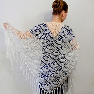Crochet Lacy Shawl Pattern by Apricrochetknitting - Etsy