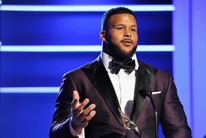'Unblockable' Bae: Aaron Donald Is The Super Swole Super Bowl Star Soakin' Draaawls