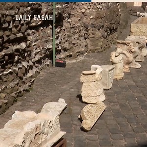 VIDEO — Stolen artifacts repatriated from London by Italian authorities highlight ancient Italy's diverse heritage, including a bronze tripod table, equine headstalls, marble male heads, and a captivating Vesuvian wall painting | DAILY SABAH