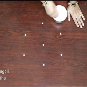 278K views · 858 reactions | Easy to Draw Small Beautiful kolam & muggulu designs by easy rangoli Suneetha #rangoli #kolam #muggulu #design #art #artist #artwork #drawing #rangolidesigns #rangoliart #arthistory #rangoliart #sankranthimuggulu #pongalkolam #Indianart #mandalaart #simplerangoli #easyrangoli #awesomerangoli #easyrangolisuneetha | Easyrangoli suneetha | Facebook