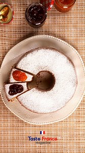 🍰Dieser französische Chiffonkuchen weckt Kindheitserinnerungen! 🌟 So saftig, leicht und mit einer himmlischen Konfitüre on top. Mmmmh .... Das Rezept findet ihr natürlich auch hier: https://www.tastefrance.com/de/rezepte/chiffon-cake #TasteFrance #rezept #kuchen #rezeptvideo #rezeptdestages | Taste France Magazine