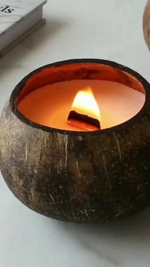 ✨ Dreaming of simple pleasures?🕊️🤍 ⭐ Our Unscented Coconut Soy Candles are made from a blend of natural soy and coconut wax, it burns cleanly and evenly, without any added fragrances or chemicals.🕯️🍃 👆 Tap our link in bio to add this beauty to your candle collection and enjoy every calming moment sustainably!😊 #coconutbowls #coconutcandles #sustainable #ecofriendly #unscented | Coconut Bowls