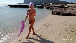 Holly Henderson Photodromm - Another World