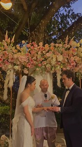 Wedding ring exchange vows are words express the love, commitment, and future of the couple as they give each other rings as symbols of their marriage. #อสิตาอีโครีสร์ท #สถานที่รับจัดงานแต่งงานสมุทรสงคราม #งานแต่งฝรั่ง #กล่าวคำสาบาน #แต่งงานแม่กลอง #แลกแหวน #งานแต่งศาสนาคริสต์ #weddingvenue | Asita eco Resort