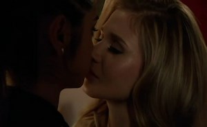 Rita Volk, Yvette Monreal Lesbian Scene in Faking It