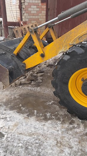 Lëxa CAT 434 on TikTok