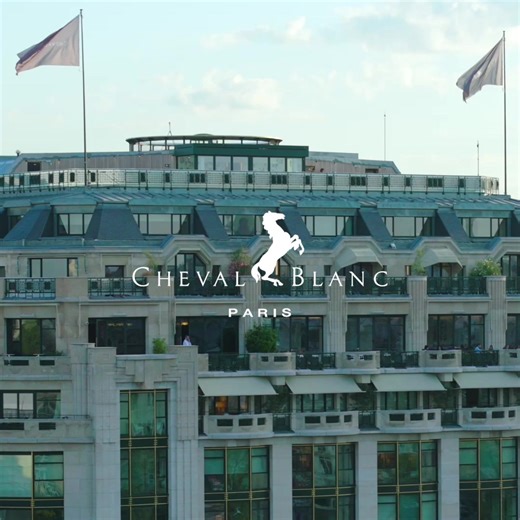 Facing the Seine river, our contemporary Maison unveils gourmet delights, tailor-made experiences, and exclusive wellness treatments. | Cheval Blanc Paris