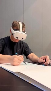 Drawing an anime character in one continuous line without lifting your hand, using the Sketchar app on Meta Quest. #sketchar #sketchvr #ardrawing #art #artist #ar #drawingApp | Sketchar.io