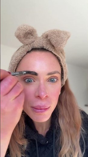 Persian makeup by 8 y/o 😁 yes or not? #makeup #tutorial #makeuptutorial #cute