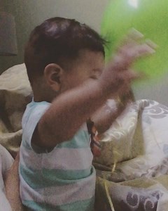 My morning alarm clock... he got creative with a balloon this morning 😂😂😳 Wakie, wakie mom and dad 🤣 #mumlife #momlife #fitarmyrn #momof3 #mywhy #familyfirst #morningwakeupcall #neversleepagain #sundaymorningbliss | Natalie Garcia-Fit Army RN