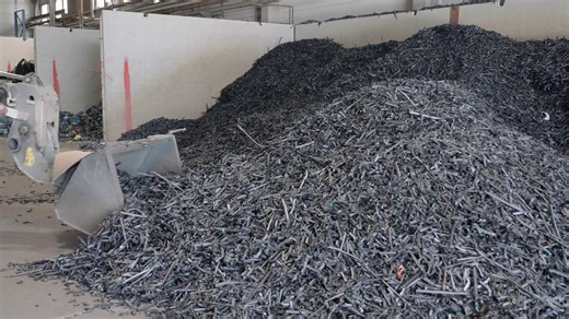 This Finnish recycling plant shows how real circular economy works! ♻️ 🇫🇮 At Kesrec Recycling in Leppälänkylä, Finland, post-industrial plastic waste doesn’t just get shredded it gets a second life. 💪 Using the powerful WEIMA W5.18 shredder with its high-torque drive, different plastic waste is efficiently reduced in size on-site. The shredded material is then transformed into high-quality regranulate using an extruder and directly processed into two new products: irrigation tubes and dimple 