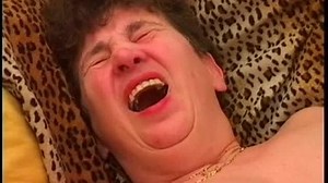 Ludmila è una nonna che ama sentire tanti orgasmi