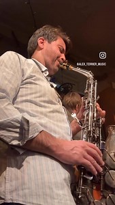 2.5K views · 51 reactions | This composition by saxophonist Petter Wettre has a ABAC form, the A is 10 bars and the B and C are 4 bars.A good terrain to explore different ideas such as chromatic triads, bebop vocabulary, minor pentatonics and transposing cycles 珞#jazz #saxophone #drums #bass #improvisation | Alex Terrier Music | Facebook