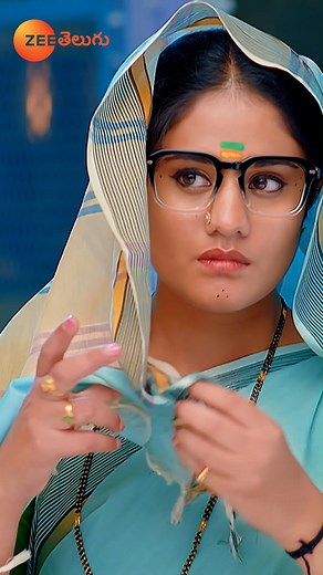 308K views · 7.5K reactions | మారు వేషంలో ఉన్న Akshara ను చూసి Shock అయిన Neelambari gang Watch #RadhammaKuthuru Mon to Sat at 12:00 PM on #ZeeTelugu #ZeeOnTheGoReels #Akshara #Aravind | Zee Telugu | Facebook