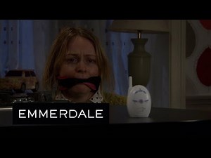 Emmerdale - Vanessa Hears That Pierce Is Drugging Johnny