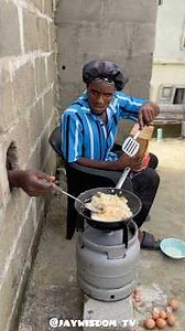 The frying egg with hot pepper 😂