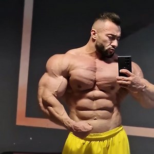 Bodybuilders News Alfred Chiriac ifbb pro new video #muscles #bodybuilding #gym #makegreatthebodybuildingagain #ifbbpro #workout #culturismoitaliano #bodybuilder | Culturismo Italiano