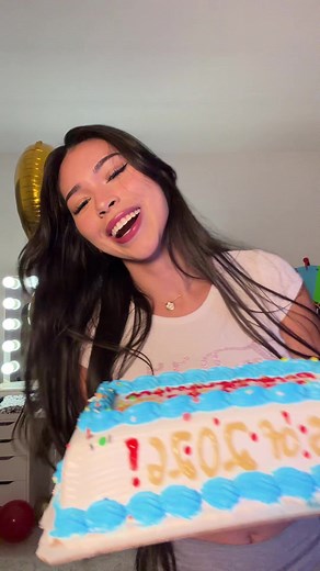 Aishah Sofey (@aishah)’s video of girl who made her mom cry