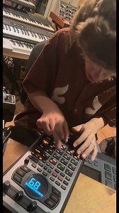 #sp404mk2 #beatmaking #musicproducer #randb #hiphop | Henrywinemusic