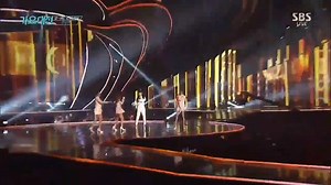 161226 MAMAMOO - Décalcomanie @ 2016 SBS Gayo Daejun adlibs- wi: we also have kang sung hoon in our team (points to solar) mb: bangtan time and "Welcome, it's your first time with mamamoo, right?" via. 2younggirls -Wheeout | Mamamoo Weekly