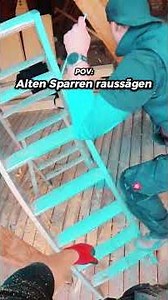 Altes Holz sägen + Es fallen Beleidigungen 🤣 #Zimmermann #handwerk #Baustelle