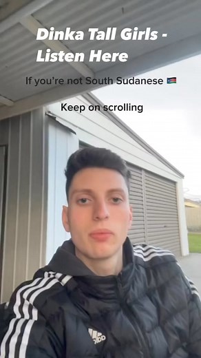 Dinka Tall Girls - Dinka Australian is on lookout😂🇸🇸. | Majok Wutchok