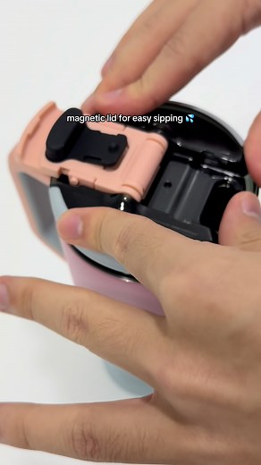 Why we are so obssesed with the Muv: 💧 Keeps your drinks hot and cold for hours — seriously, hours 💧 Magnetic lid makes every sip smooth and fuss-free 💧 100% leakproof so you can toss it in your bag without second thoughts | BrüMate Philippines