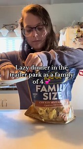 469K views · 2K reactions | Chicken tortellini with alfredo sauce and a side of mixed veggies. My sons both have averisons to meat. I tried to introduce some of this to my 18 month old and he ate non. He did eat some veggies, yogurt and cheese. My 5 year old had noodles with nutritional yeast a yogurt and some popcorn. #fyp= #dinner #dinnertime #cookwithme #cooktok #cookingtiktok #pickyeater #trailerpark #sahmlife #MomsofTikTok #momlife | scatteredmother | Facebook