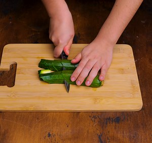 25K views · 54 reactions | Helpful Kitchen Tips To Improve Your Meal Prep Routine! | 5-Minute Crafts Play | Facebook