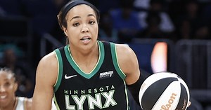 Collier's record-tying 42 powers Lynx past Mercury in Game 2 for series sweep