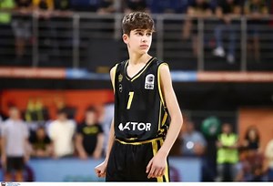 Ο 14χρονος Πάρης Κλώντζαρης του Αμαρουσίου έγραψε ιστορία! (vid)