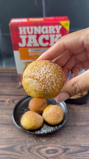 25K views · 59 reactions | Fair not in town? No worries!!! Fried Oreos at home!! I used @hungryjack Pancake mix and fried my double stuf @oreo for about 1 minute on each side! 襤 Fun fact: my first paid order as a baker was 60 fried Oreos when I was 14 years old! They will always have a special place in my heart! #friedoreos #deepfriedoreos #fairsnacks #bakedbyprecious #oreos #fairsnacksathome #deepfriedtreats | Baked By Precious | Facebook