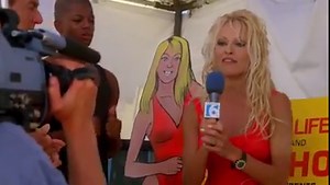 117K views · 1.1K reactions | Listen up, brother and see superstar wrestlers Hulk Hogan and Macho Man Randy Savage do their thing during a cage match at the "Bash at the Beach" #Baywatch event! | Baywatch | Facebook