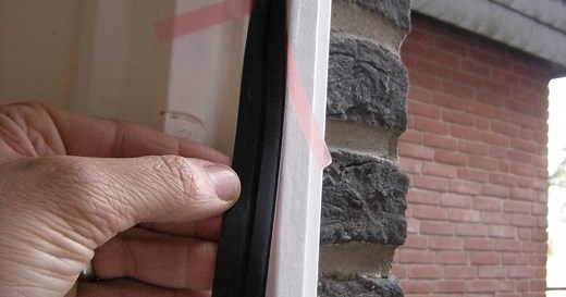 Klebriges Gummi reinigen: Mit diesen Tipps gelingt's